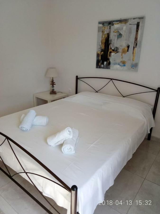 Cozy Apartment With Side View Of Acropolis Athen Eksteriør billede